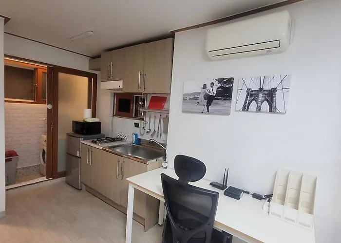 Newly Renovated Cozy Studio#9 * Seoul