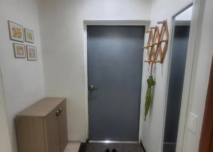 Newly Renovated Cozy Studio#9 Apartment *